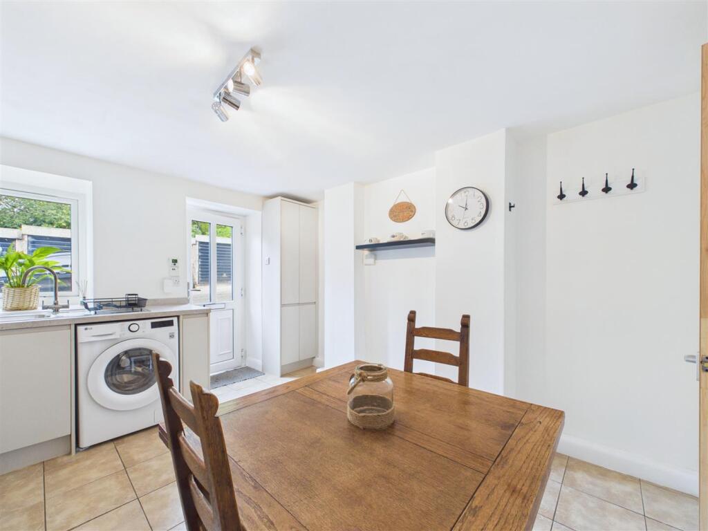 Apartment in Sheffield, Endcliffe, Broomhill - View 5