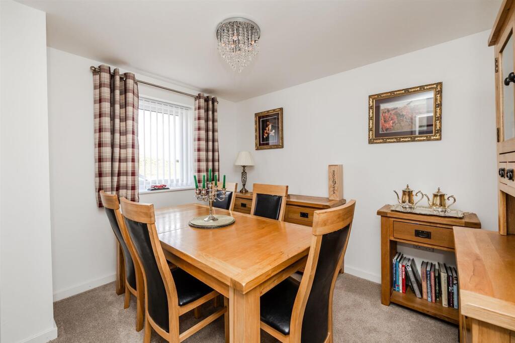 House in Newcastle upon Tyne, Elmwood Park, Middle Brunton - More
