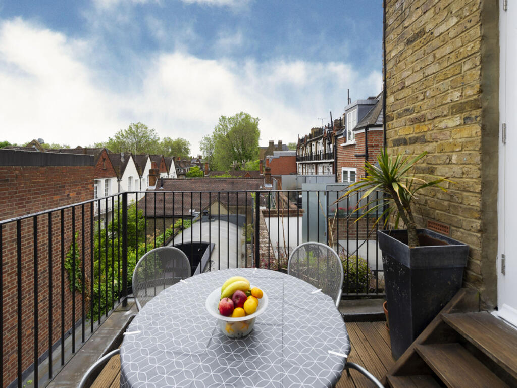 Apartment in London - View 4