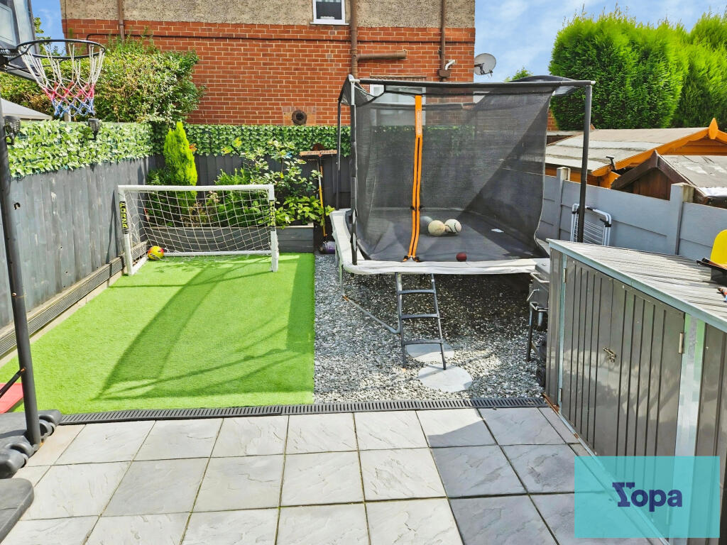 House in Stoke-on-Trent - View 2