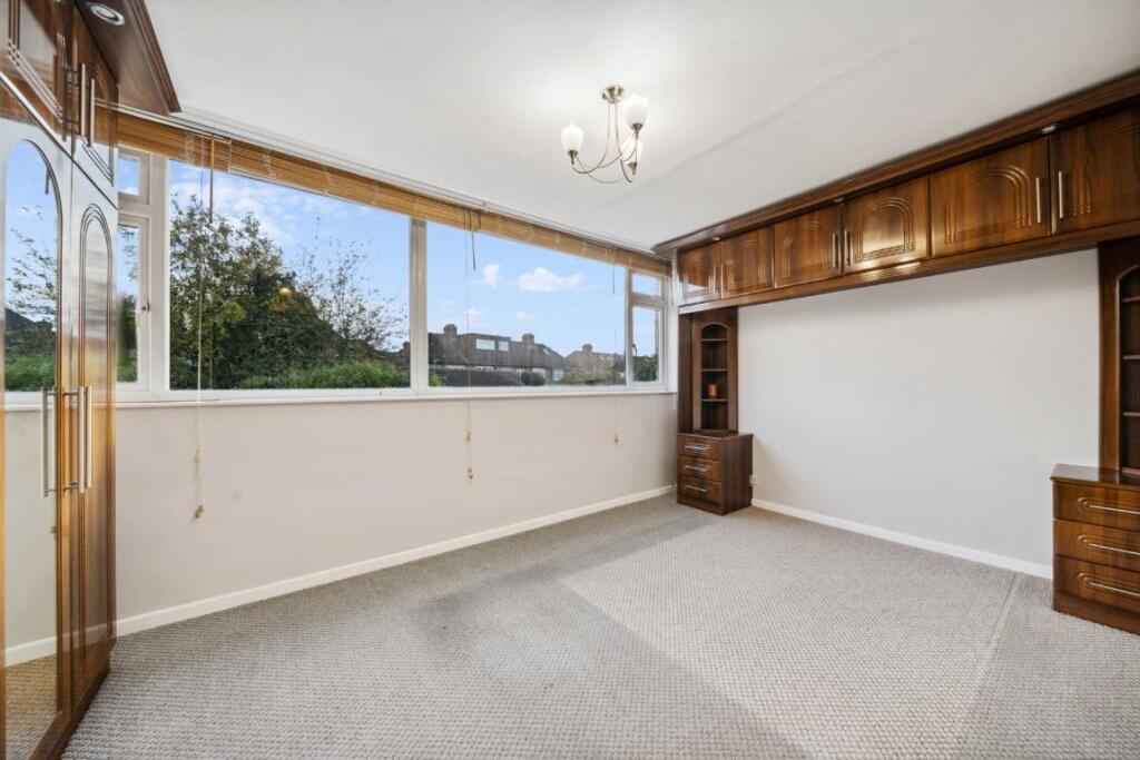 House in Twickenham - View 5