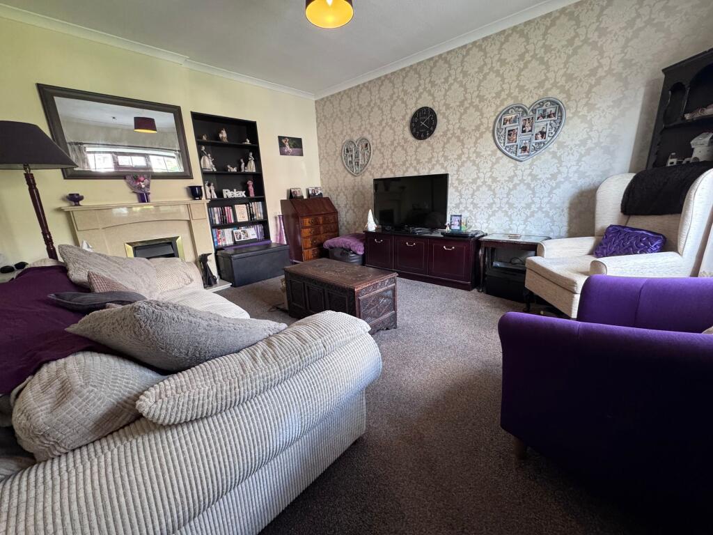 Moat Avenue, Coventry, CV3 photo 2