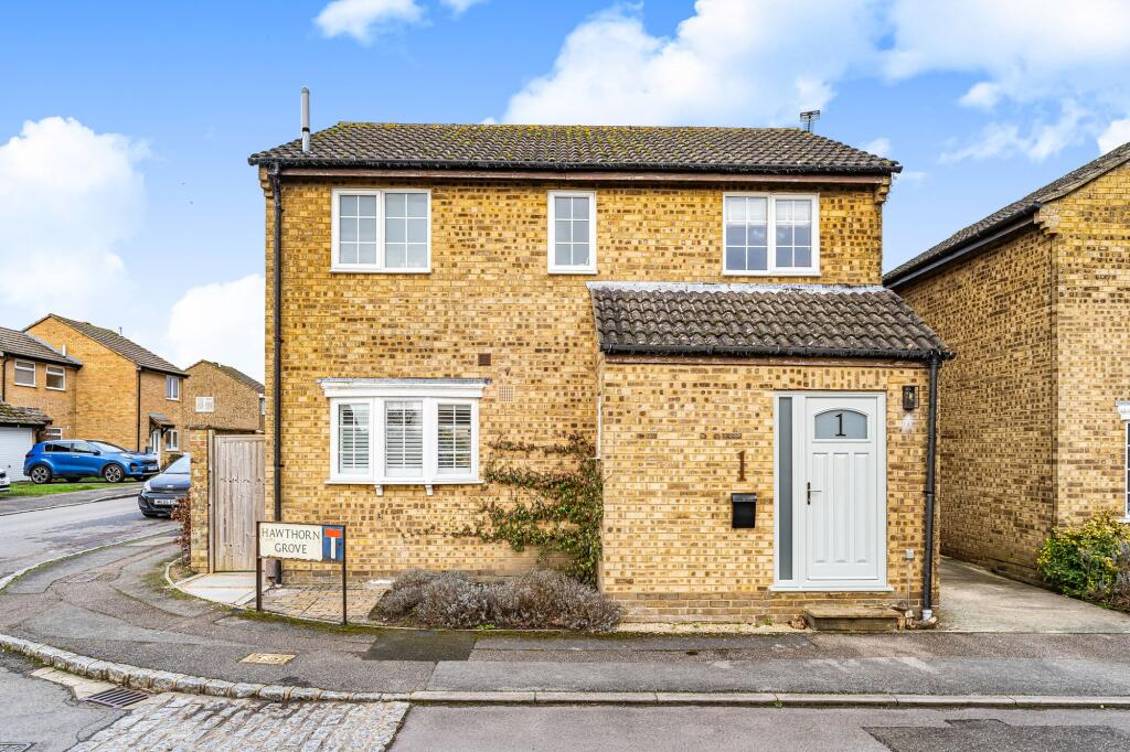 Main image of property: Hawthorn Grove, Carterton, OX18