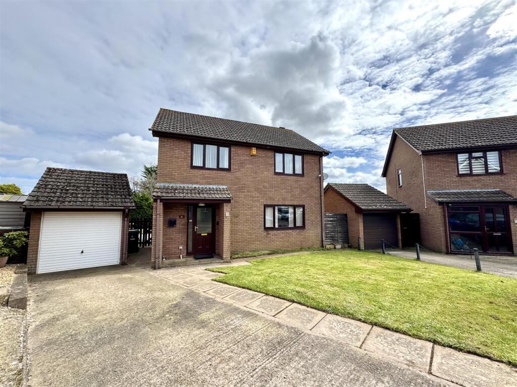 Main image of property: Castle Gardens, Caldicot