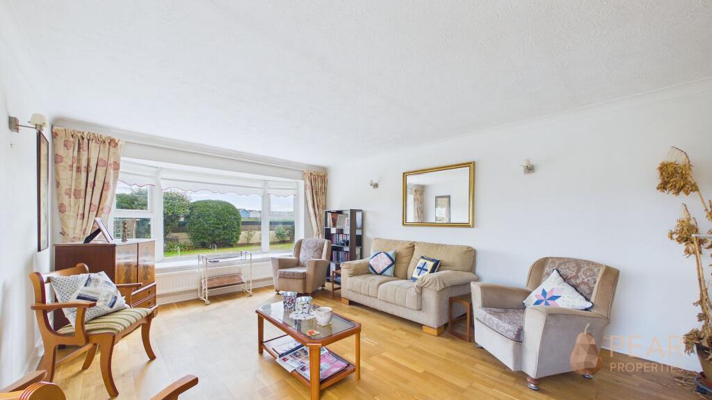 Brighton Road, Lancing, BN15 photo 5