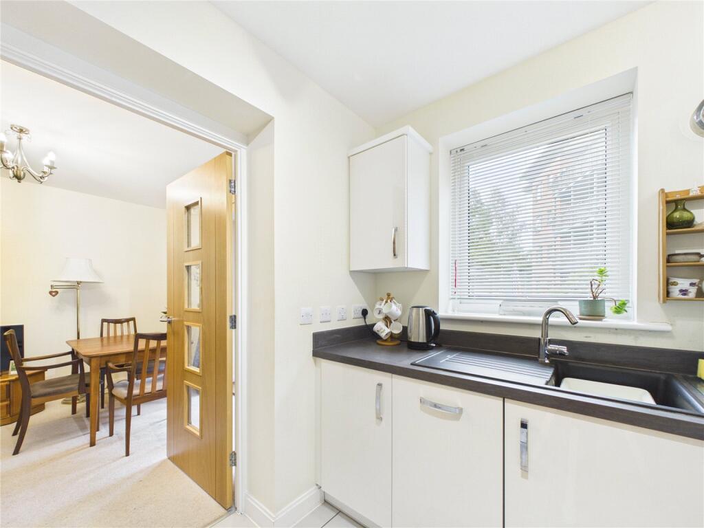 Apartment in Bristol, Hanham - More