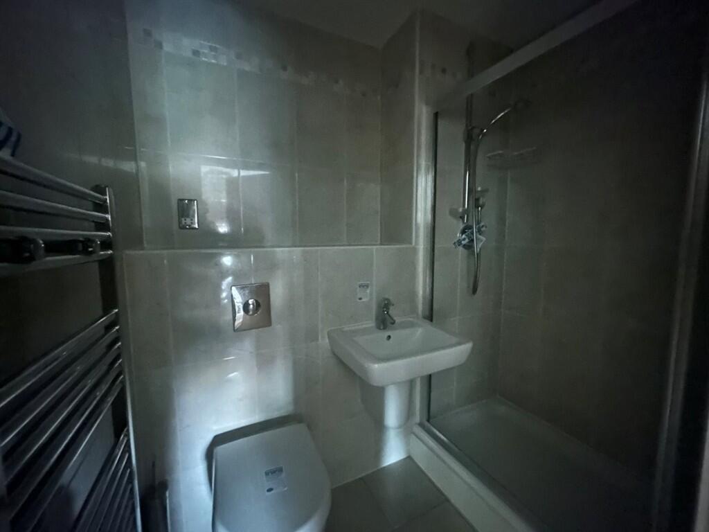 Apartment in Newcastle upon Tyne - View 5