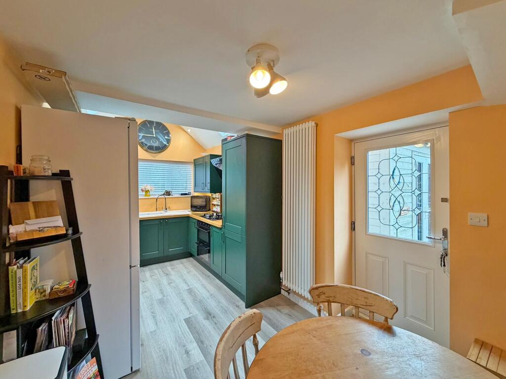 Rookery Road, Wombourne, WV5 photo 4