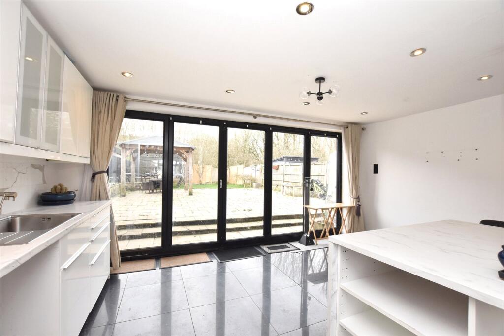 Honiton Close, Hopwood, Greater Manchester, OL10 photo 2