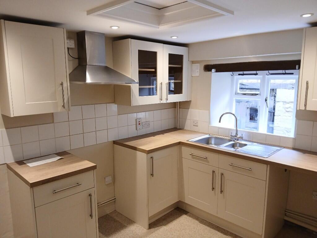 70 Sherborne, GL54 3DJ photo 3
