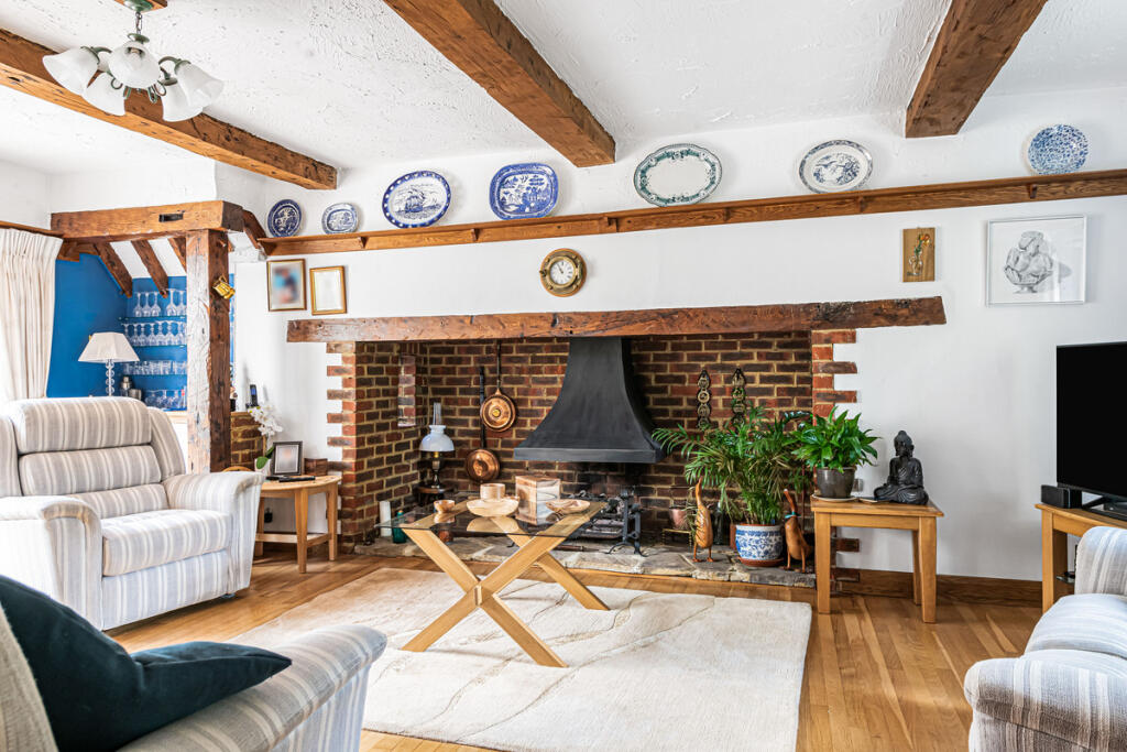 House in Reigate and Banstead, Surrey - More