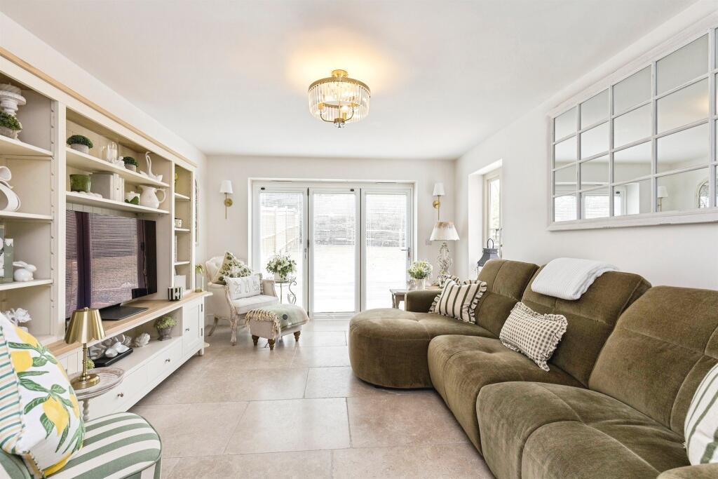 House in Chichester, Wisborough Green - View 5