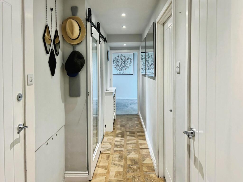 Apartment in Frinton-on-Sea, Frinton and Walton - View 3