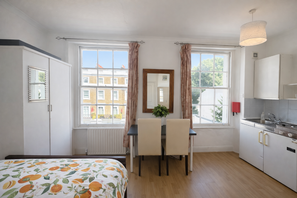 Studio flat for rent