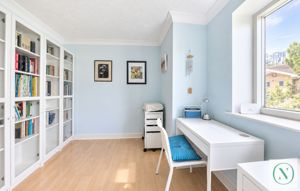 Apartment in Croydon - More