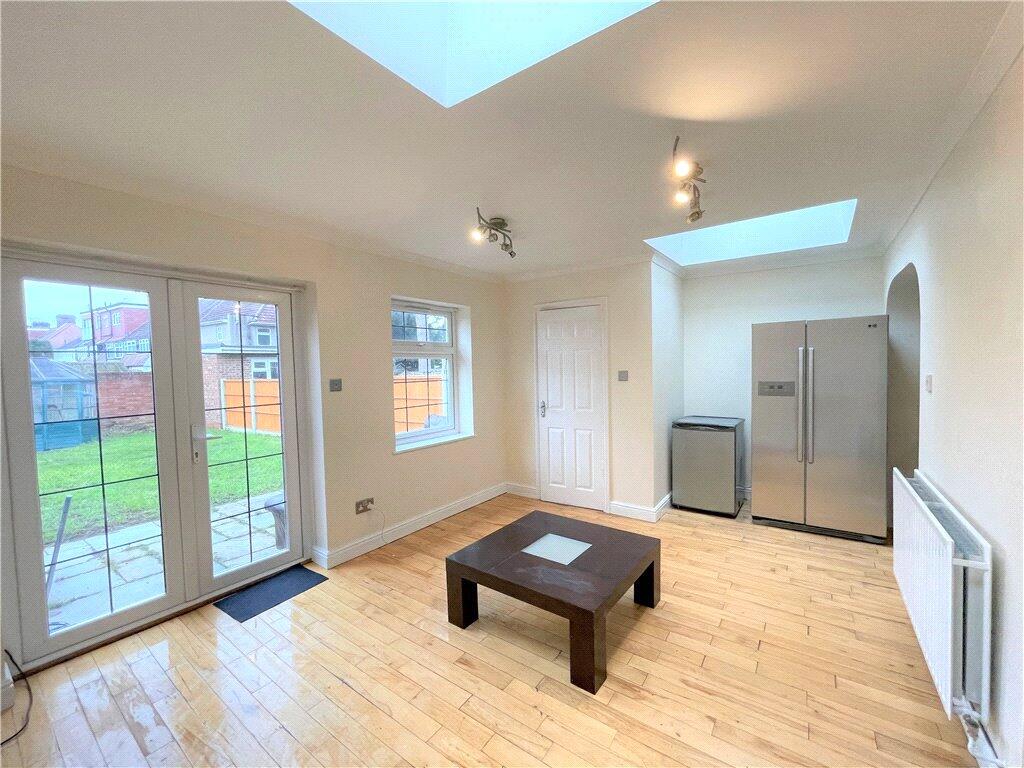 Main image of property: Park Road, Hounslow, TW3
