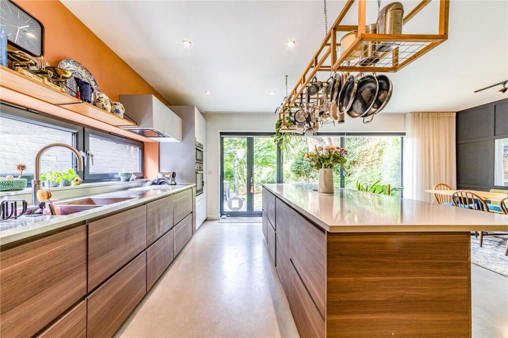 House in Kingston upon Thames - View 3