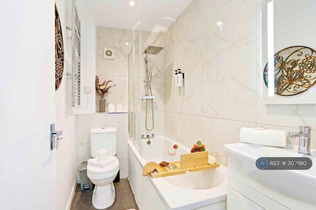 Apartment in Brighton - View 5