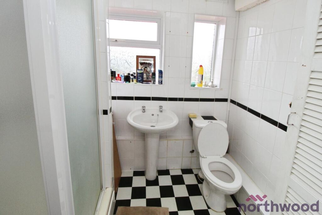 Priory, Bel Air Estate, Seawick, CO16 photo 4