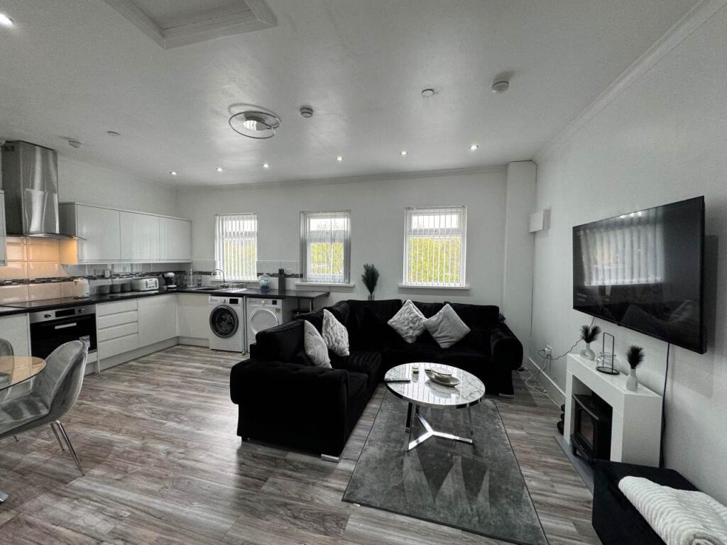 Main image of property: 195-197 High street, , Blackwood