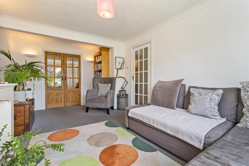 House in Worthing, West Sussex - View 3