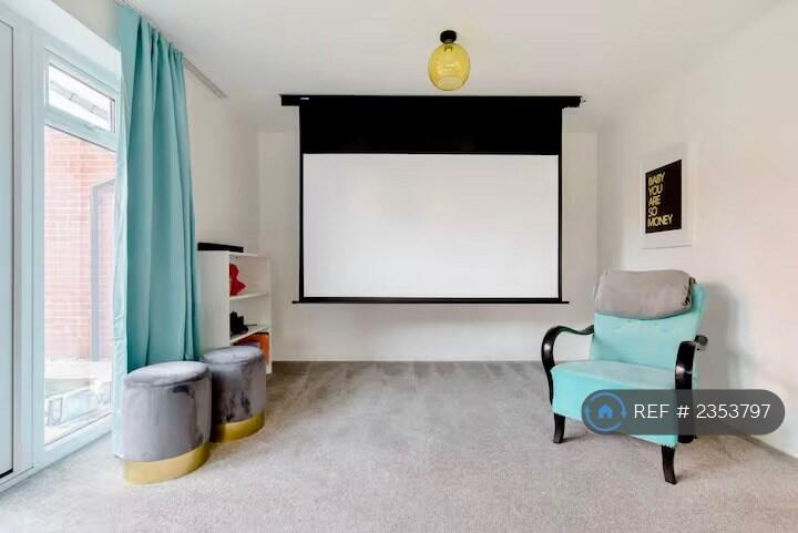 House in Ipswich, Ribbans Park, Racecourse - View 4