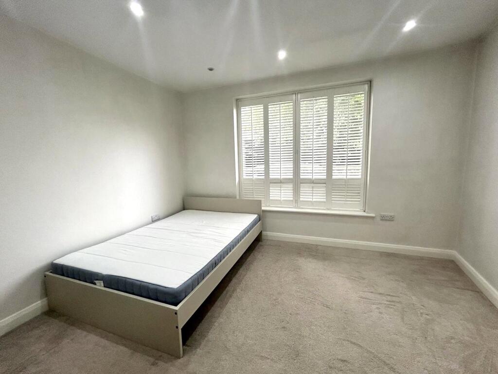 Apartment in Leeds, Boston Spa - View 3