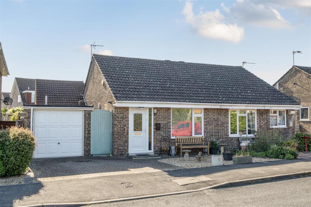 Main image of property: Ferndale Avenue, Longwell Green, Bristol