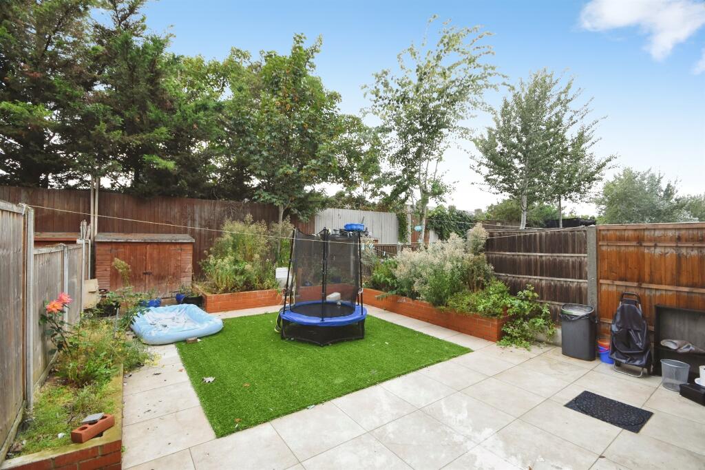 House in Romford - View 3
