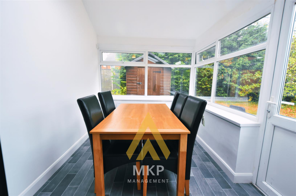 1 bedroom detached house for rent