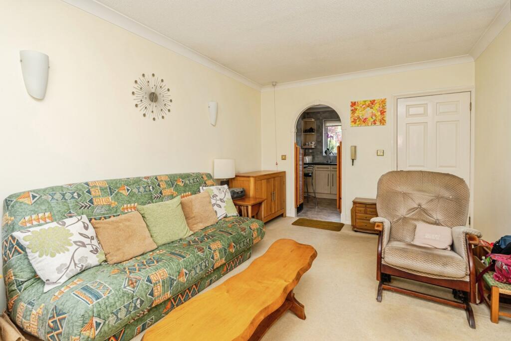 Redwood Manor, Haslemere photo 4