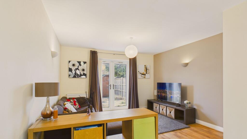 Viking Court, Bracebridge Heath, LN4 photo 2