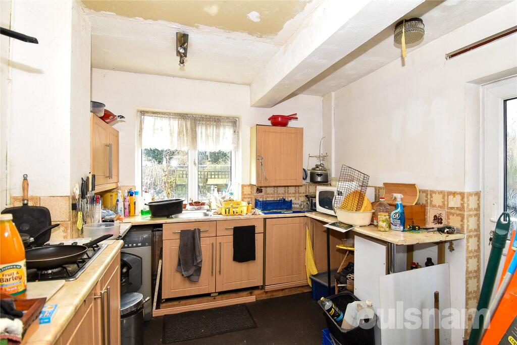 House in Birmingham, West Midlands - More