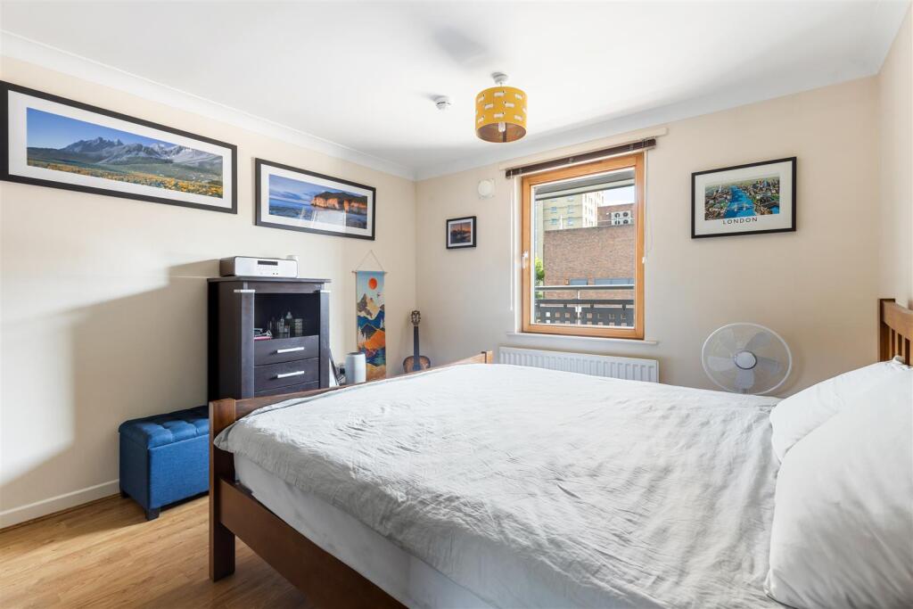 Apartment in London - More