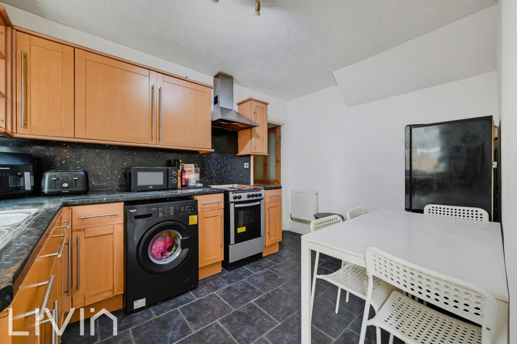 Apartment in London, Addiscombe - More