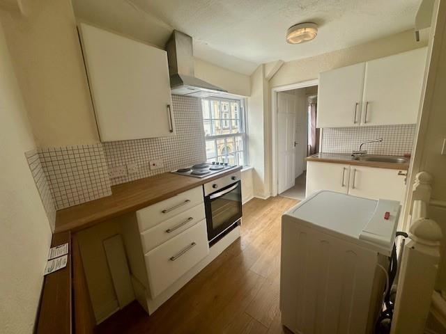 Main image of property: Cross Street