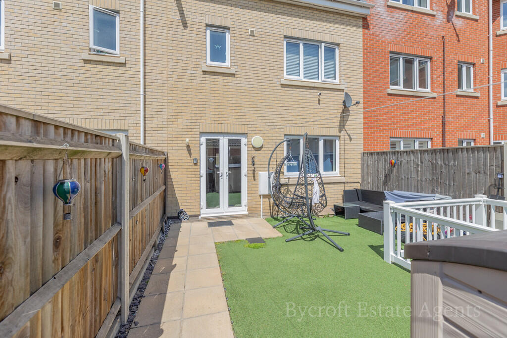 Nuffield Crescent, Gorleston, Great Yarmouth photo 4