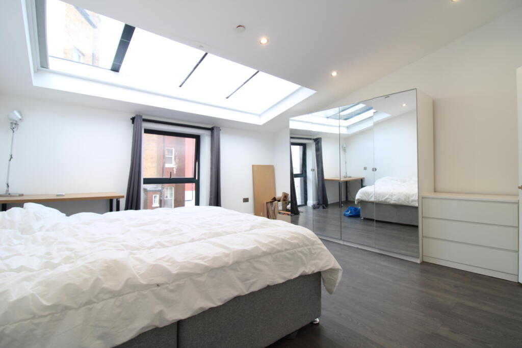 2 bedroom mews property for rent