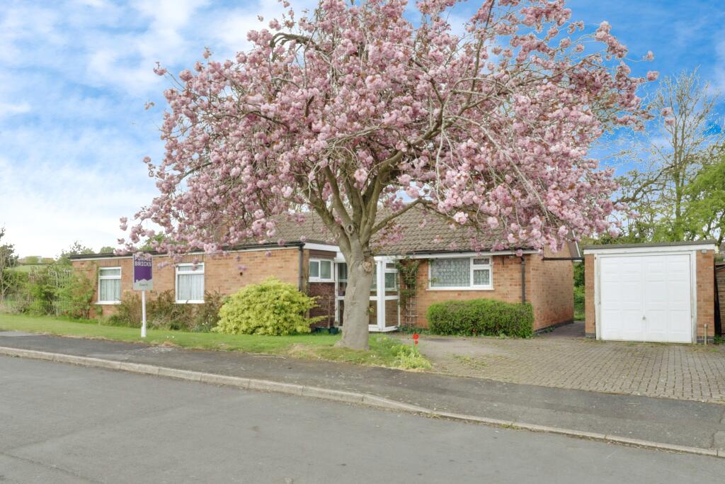 Main image of property: Fordview Close, Leicester, LE8