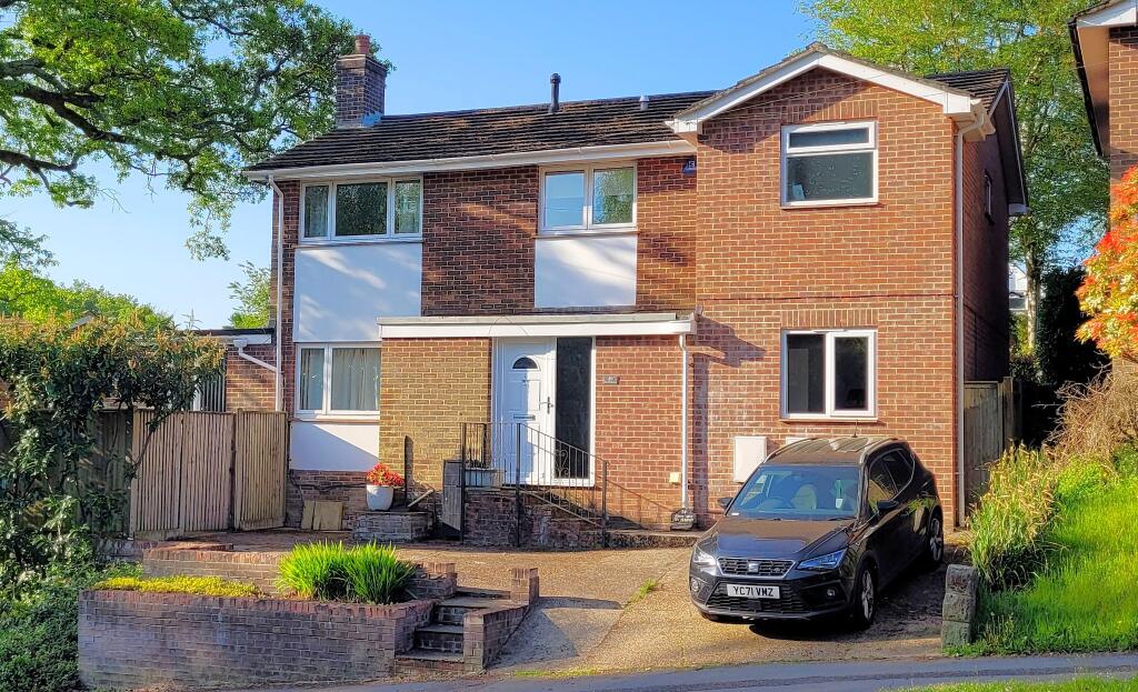 4-bed detached on Bassett, Southampton, £500,000