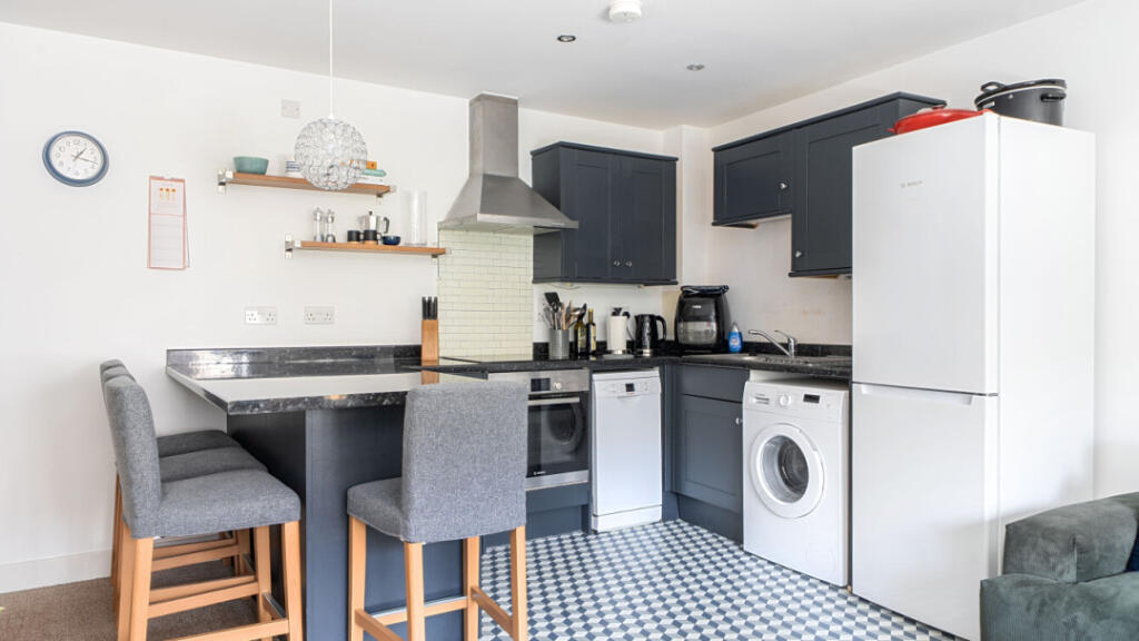 Apartment in London - View 5