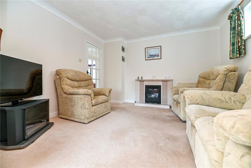 Caird Avenue, New Milton, Hampshire, BH25 photo 4