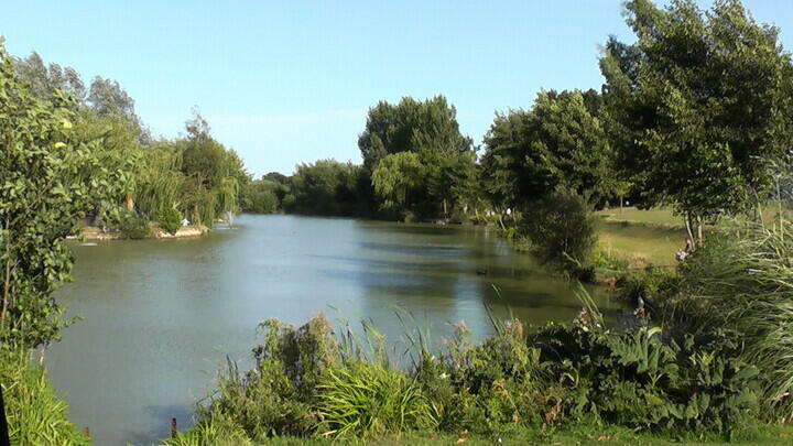 Clacton-on-Sea, Essex, CO16 photo 3