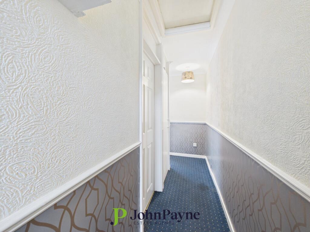 Apartment in Coventry - More