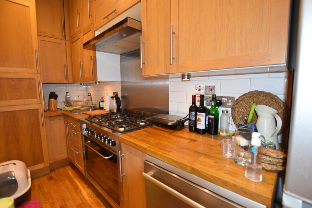 House in London - View 4