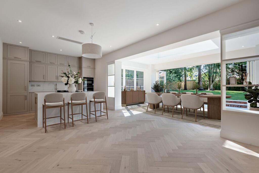 House in Winkfield - View 3