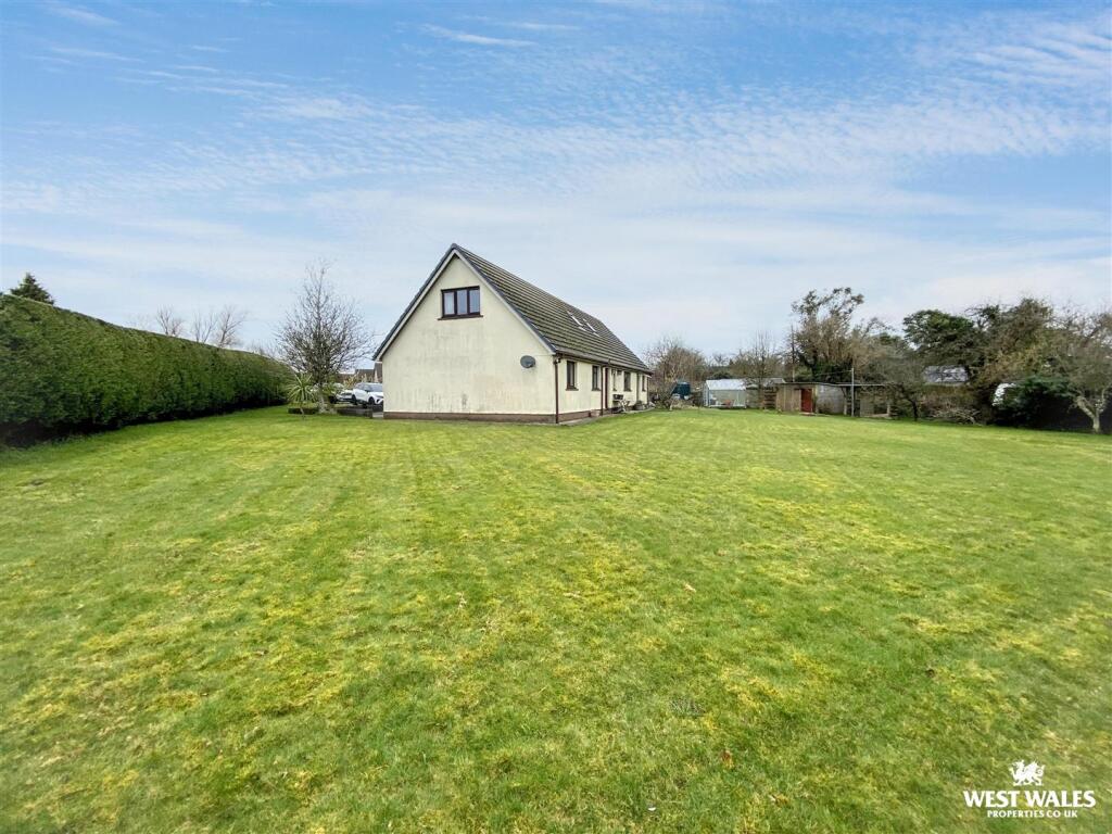 Green Meadow Close, East Williamston, Tenby – pohled 3