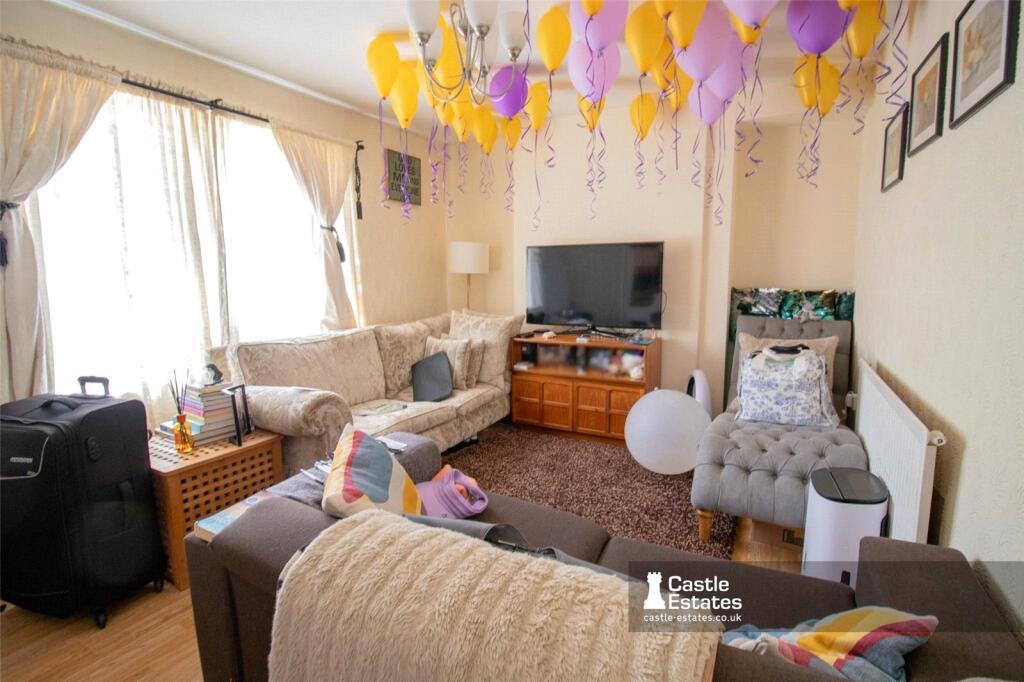 House in Nottingham, Bulwell Hall Estate, Rise Park - View 4