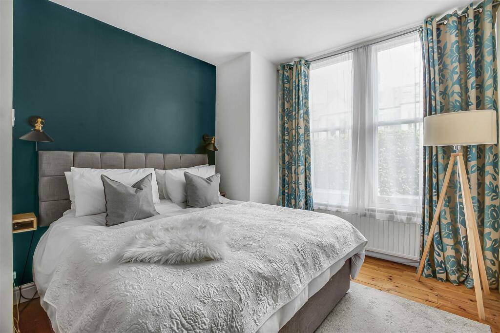 Apartment in London - View 3
