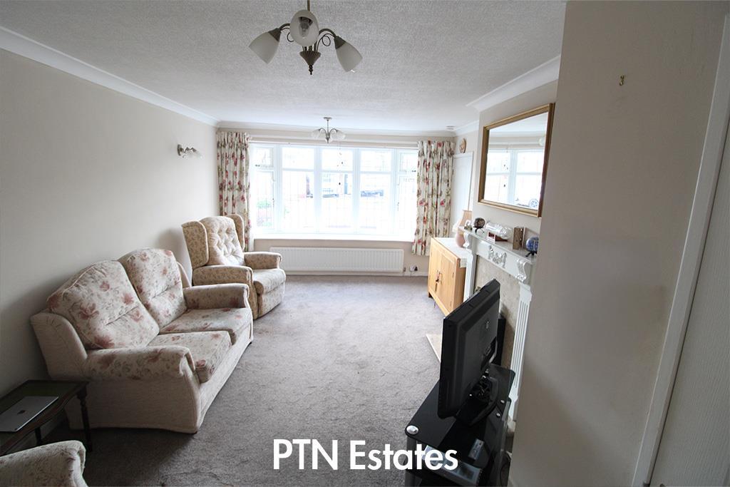 Conway Close, Kingswinford photo 3